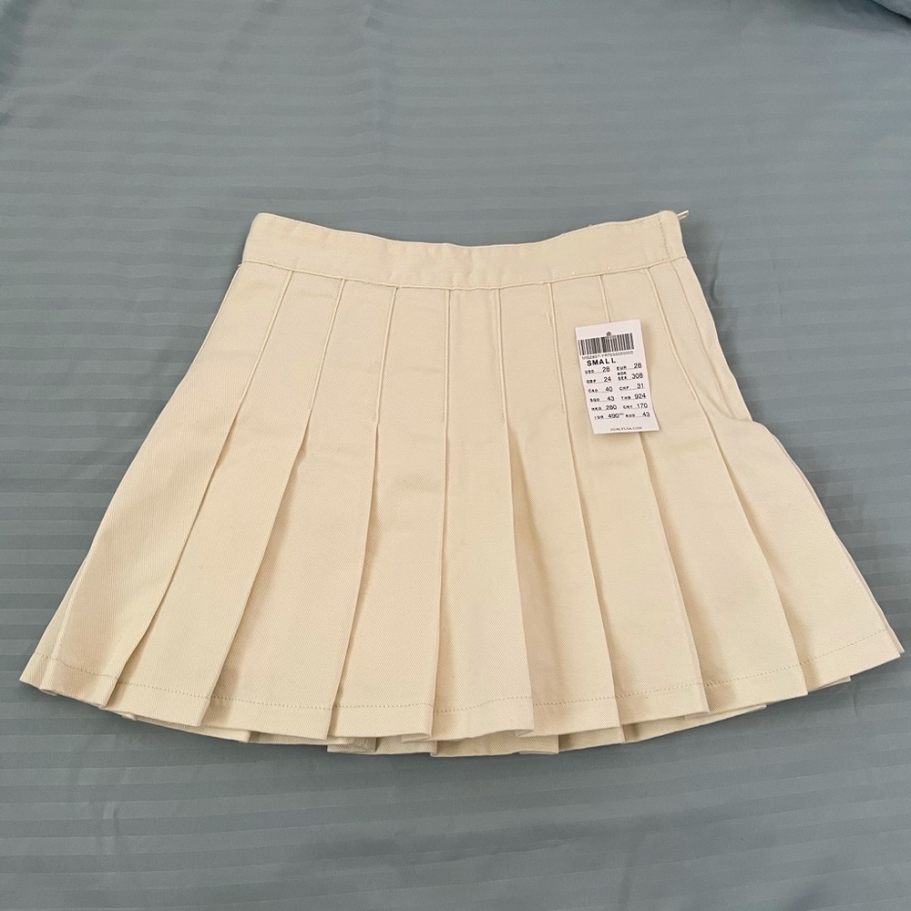 Brandy Melville Dana Skirt NWT
